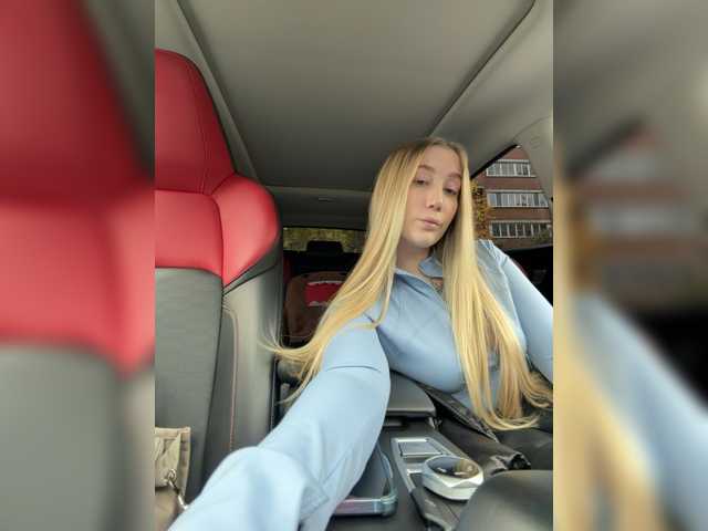 lana-lana03 live cam on BongaCams