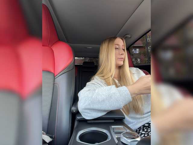 lana-lana03 live cam on BongaCams