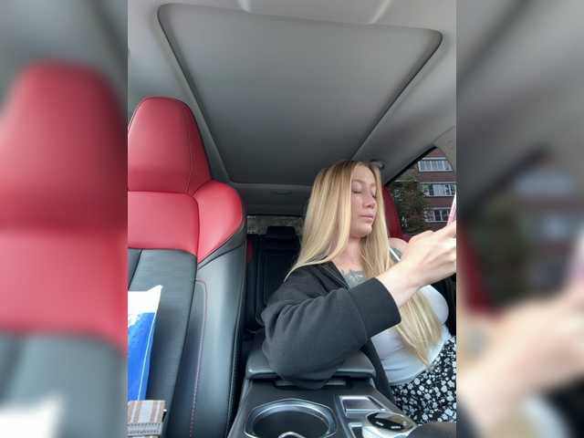 lana-lana03 live cam on BongaCams