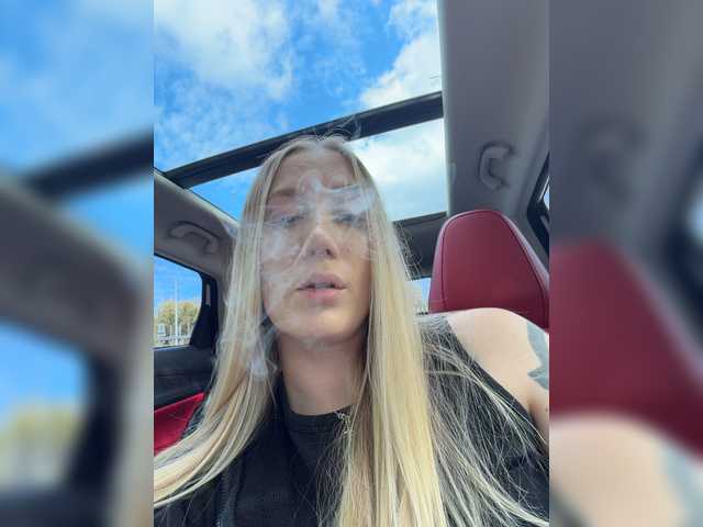 lana-lana03 live cam on BongaCams