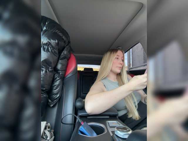 lana-lana03 live cam on BongaCams
