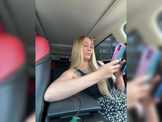 lana-lana03 live cam on BongaCams