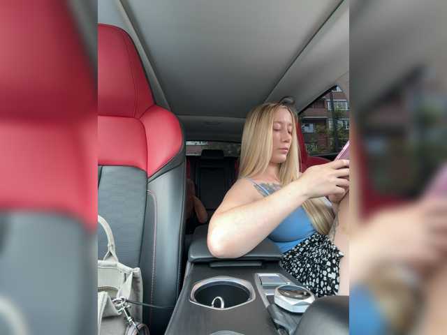 lana-lana03 live cam on BongaCams