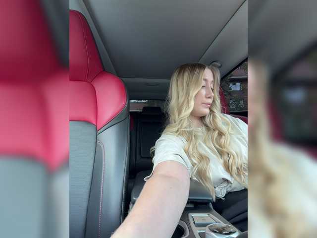 lana-lana03 live cam on BongaCams