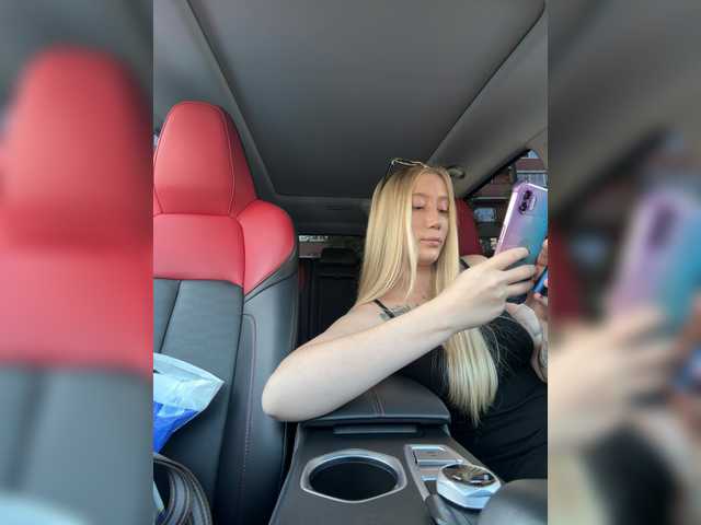 lana-lana03 live cam on BongaCams