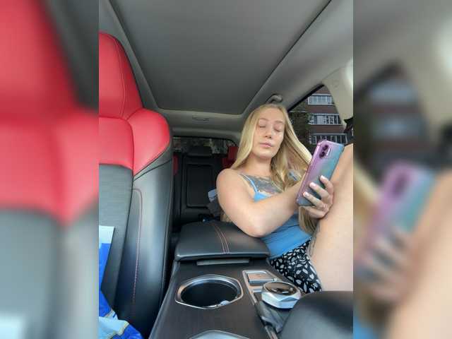 lana-lana03 live cam on BongaCams