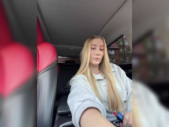 lana-lana03 live cam on BongaCams