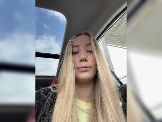 lana-lana03 live cam on BongaCams