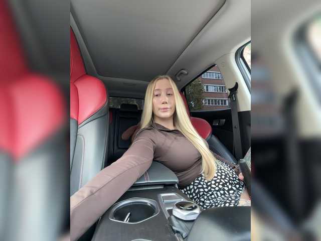 lana-lana03 live cam on BongaCams