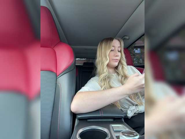 lana-lana03 live cam on BongaCams
