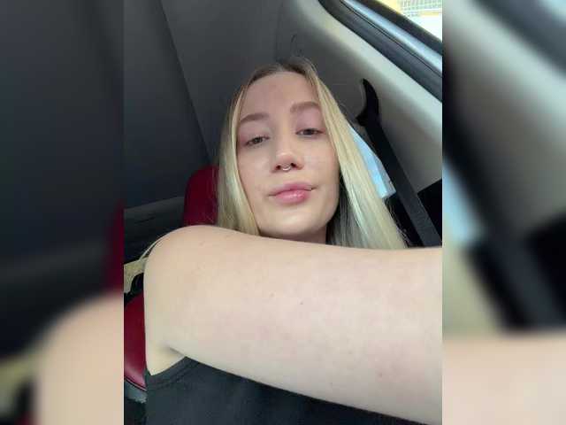 lana-lana03 live cam on BongaCams