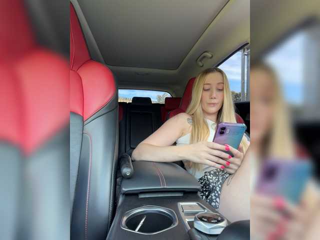 lana-lana03 live cam on BongaCams