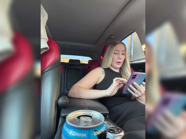 lana-lana03 live cam on BongaCams
