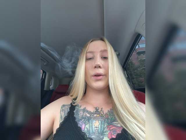 lana-lana03 live cam on BongaCams