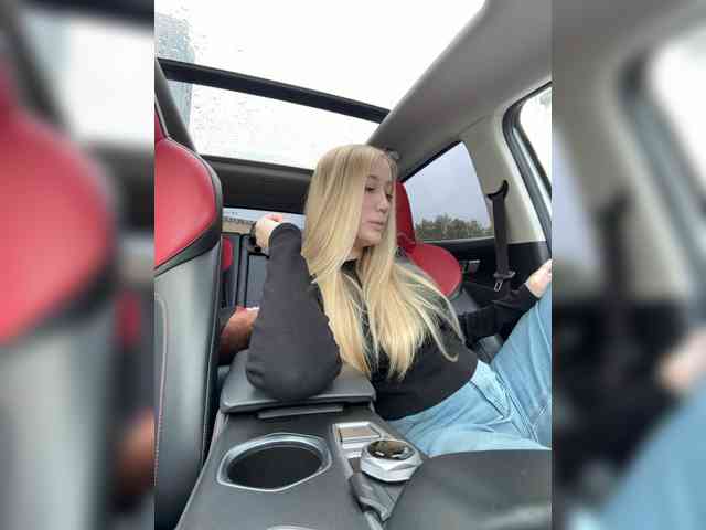 Svetlana____ webcam