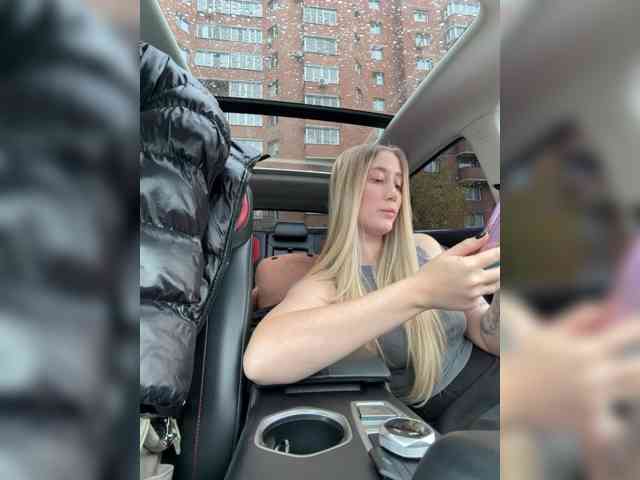 lana-lana03's webcam live show