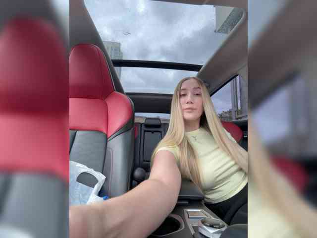 lana-lana03 live female cam on bongacams