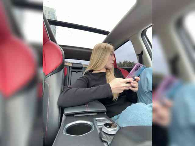Svetlana____ webcam