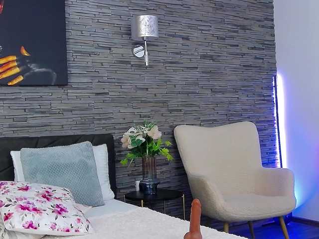 Allana-Doll's BongaCams show and profile