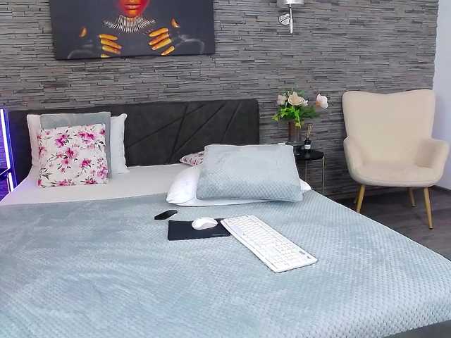 allana-doll live sex show