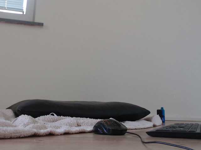 Live room thumbnail for LadyMoonCash