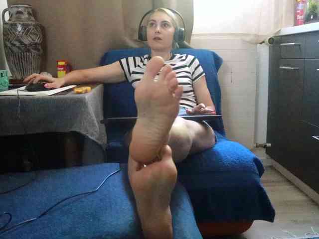 LadyMoonCash webcam