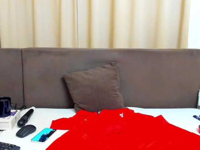 Sophiestique live cam preview