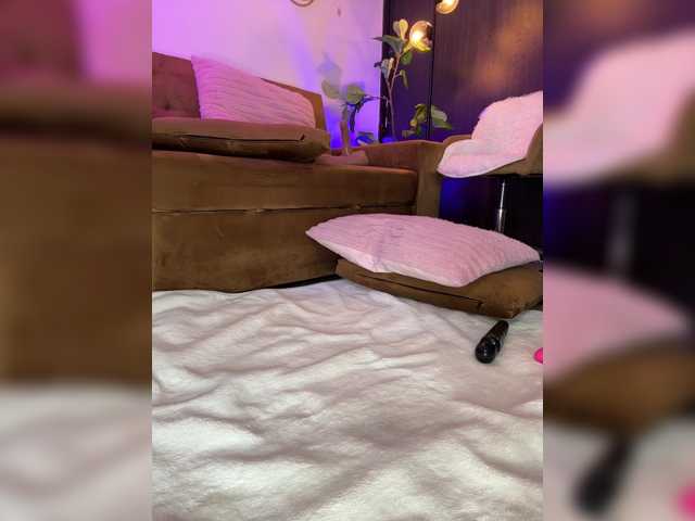 charlizexxx live cam on BongaCams