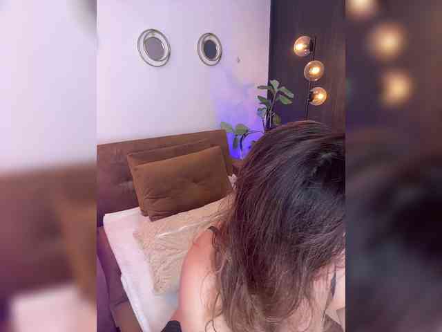 Modelo: Charlize_Grey