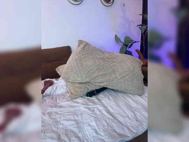 Charlize_Grey