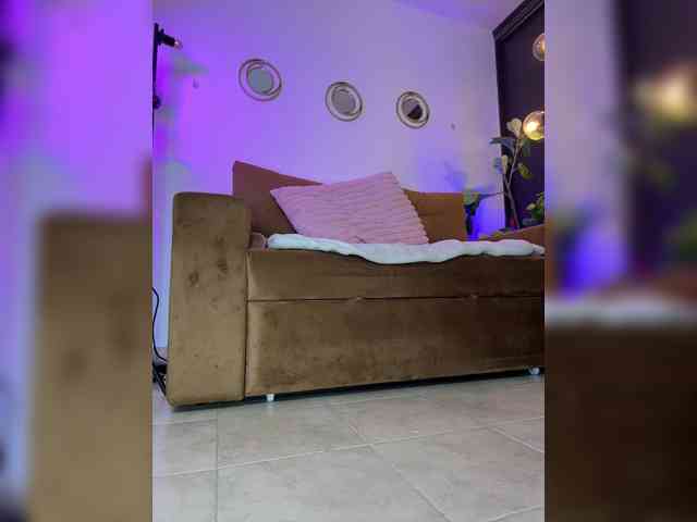 Charlize_Grey