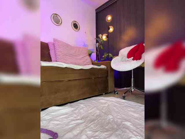 Charlize_Grey