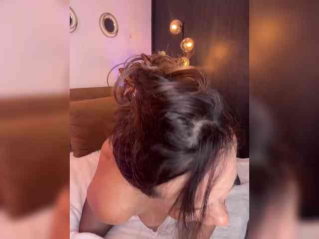 Modelo: Charlize_Grey