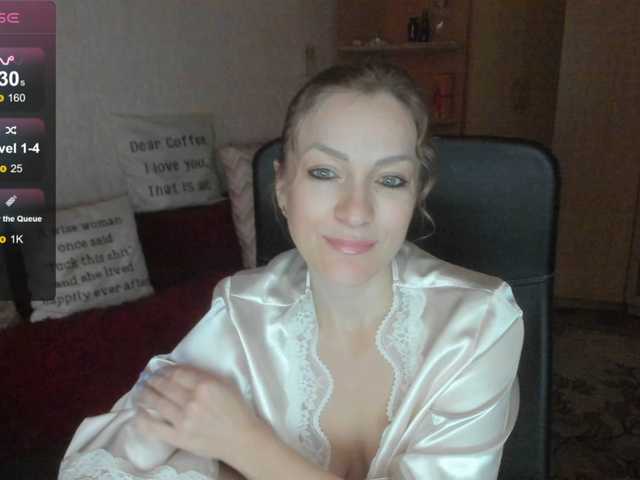 SilviaSweet — live female cam