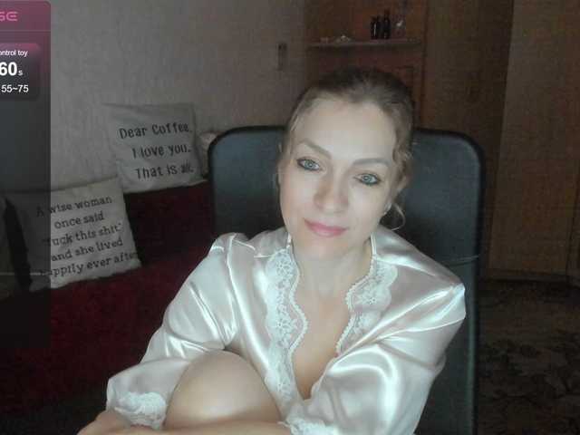 SilviaSweet — live female cam