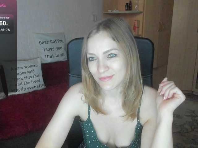 CherishSia live cam on BongaCams