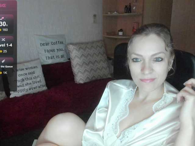 SilviaSweet — live female cam