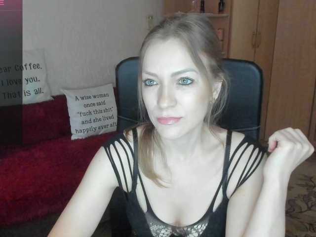 CherishSia live cam on BongaCams