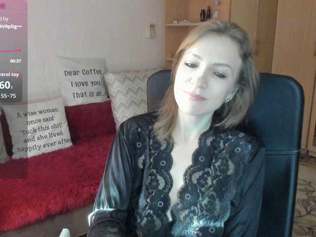 CherishSia live cam on BongaCams