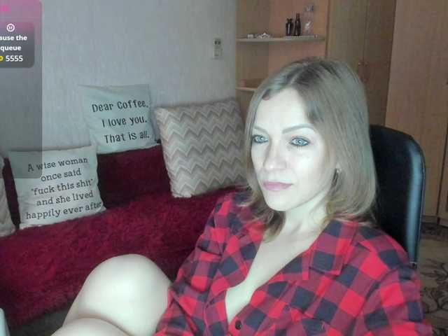 SilviaSweet live cam preview