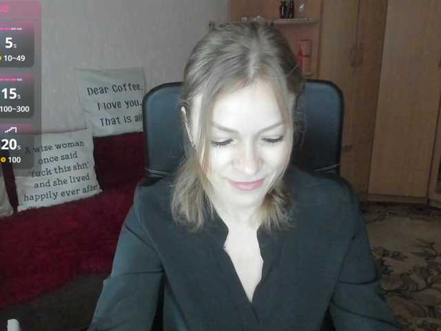 le modèle SilviaSweet est en webcam porno dans un show sur le site bongacams, il possède les tags suivants: White/Caucasian,Blonde,Shaved