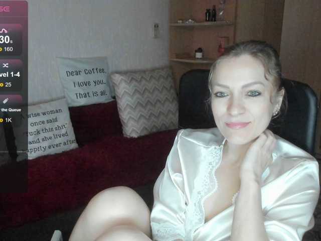 SilviaSweet — live female cam