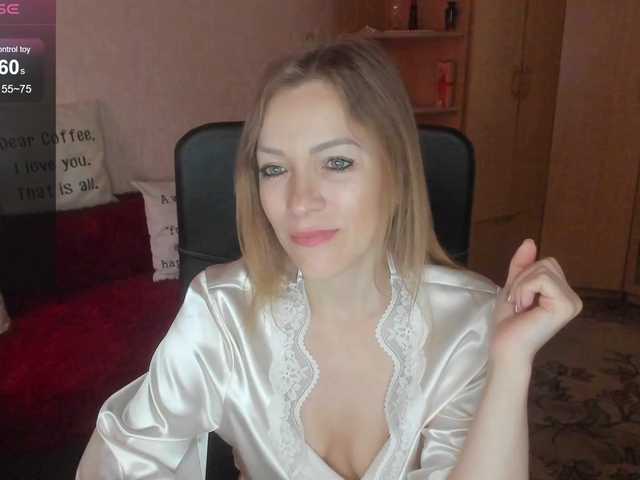 CherishSia live cam on BongaCams