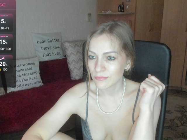 CherishSia live cam on BongaCams