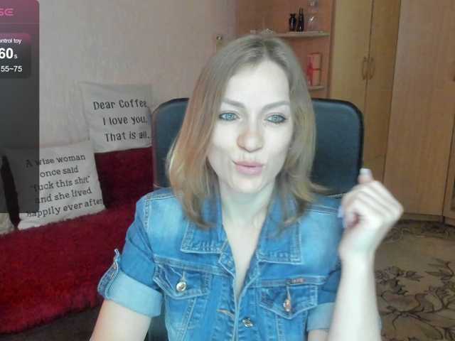 CherishSia live cam on BongaCams