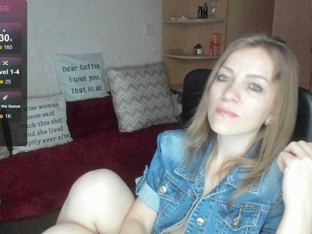 le modèle SilviaSweet est en webcam porno dans un show sur le site bongacams, il possède les tags suivants: White/Caucasian,Blonde,Shaved