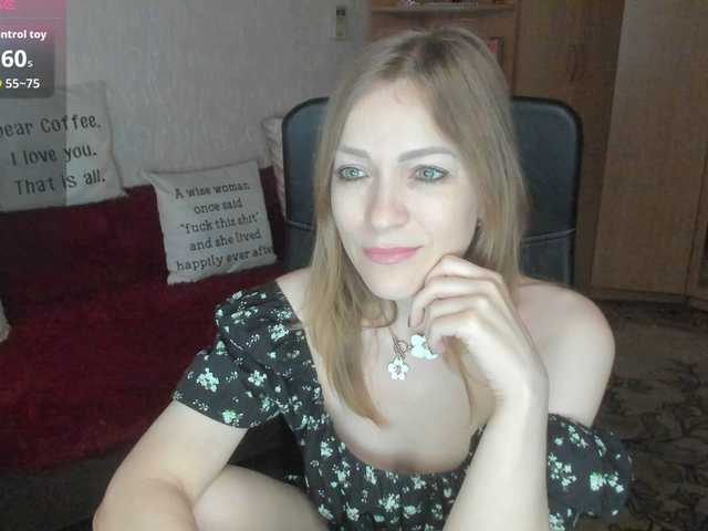 CherishSia live cam on BongaCams