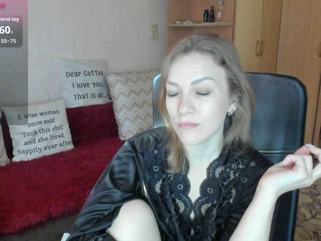 CherishSia live cam on BongaCams