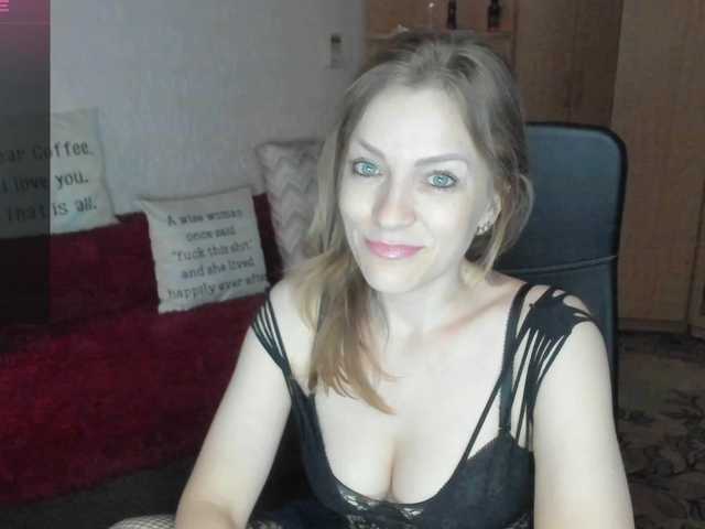 CherishSia live cam on BongaCams