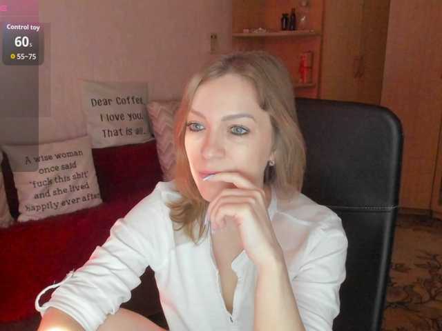 CherishSia live cam on BongaCams
